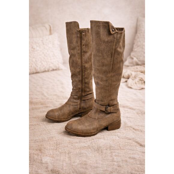Sugar Shoes - Brown Knee High Riding Boots Size 6M Buckle Accent (Sugar)